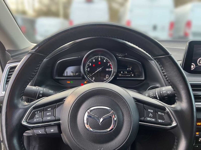 Mazda 3 2.0 Skyactve-G NAVI KAMERA SITZHG PARKSENSOREN